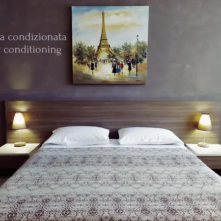 Cameracaffe Centro فندق مبيت وإفطار 3*