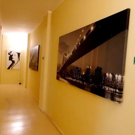 فندق مبيت وإفطار Cameracaffe Centro 3*