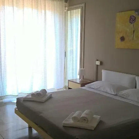 Cameracaffe Centro 3*